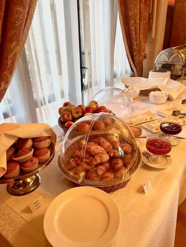 Hotel Otrada Odessa Dış mekan fotoğraf