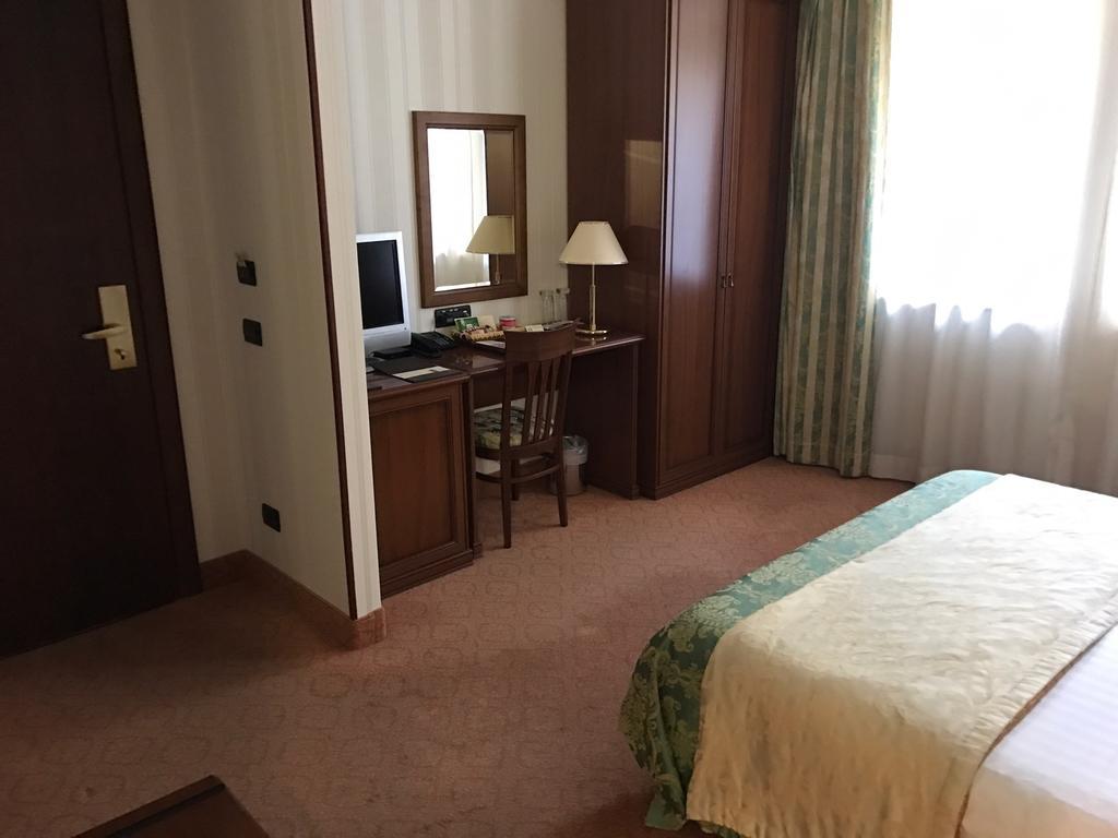 Hotel Otrada Odessa Dış mekan fotoğraf